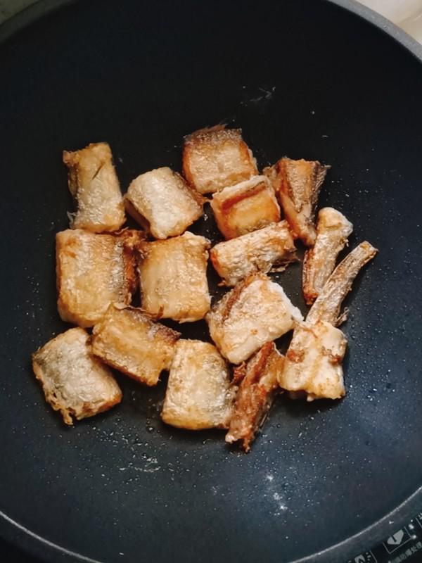 紅燒帶魚的做法-咸鮮味燒菜譜