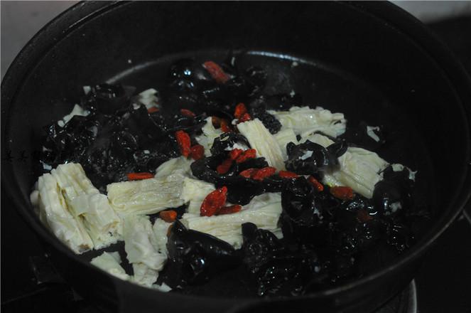 木耳燴腐竹的做法-家常味炒菜譜-易網健康養生網 木耳燴腐竹的做法-家常味炒菜譜