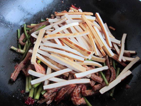 干鍋牛肚的做法-香辣味炒菜譜