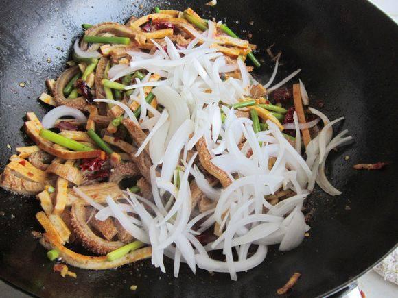 干鍋牛肚的做法-香辣味炒菜譜