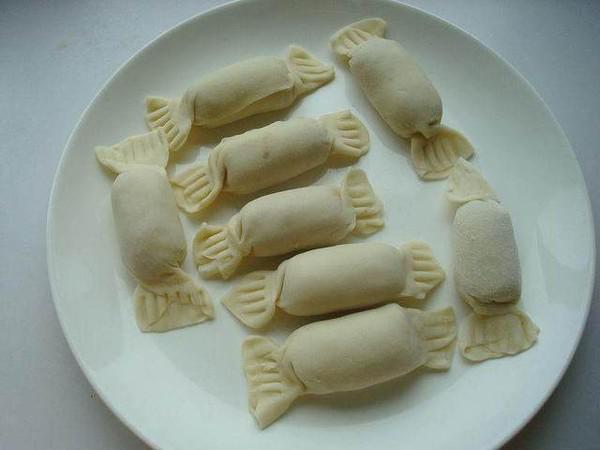 香腸糖果的做法-家常味炸菜譜