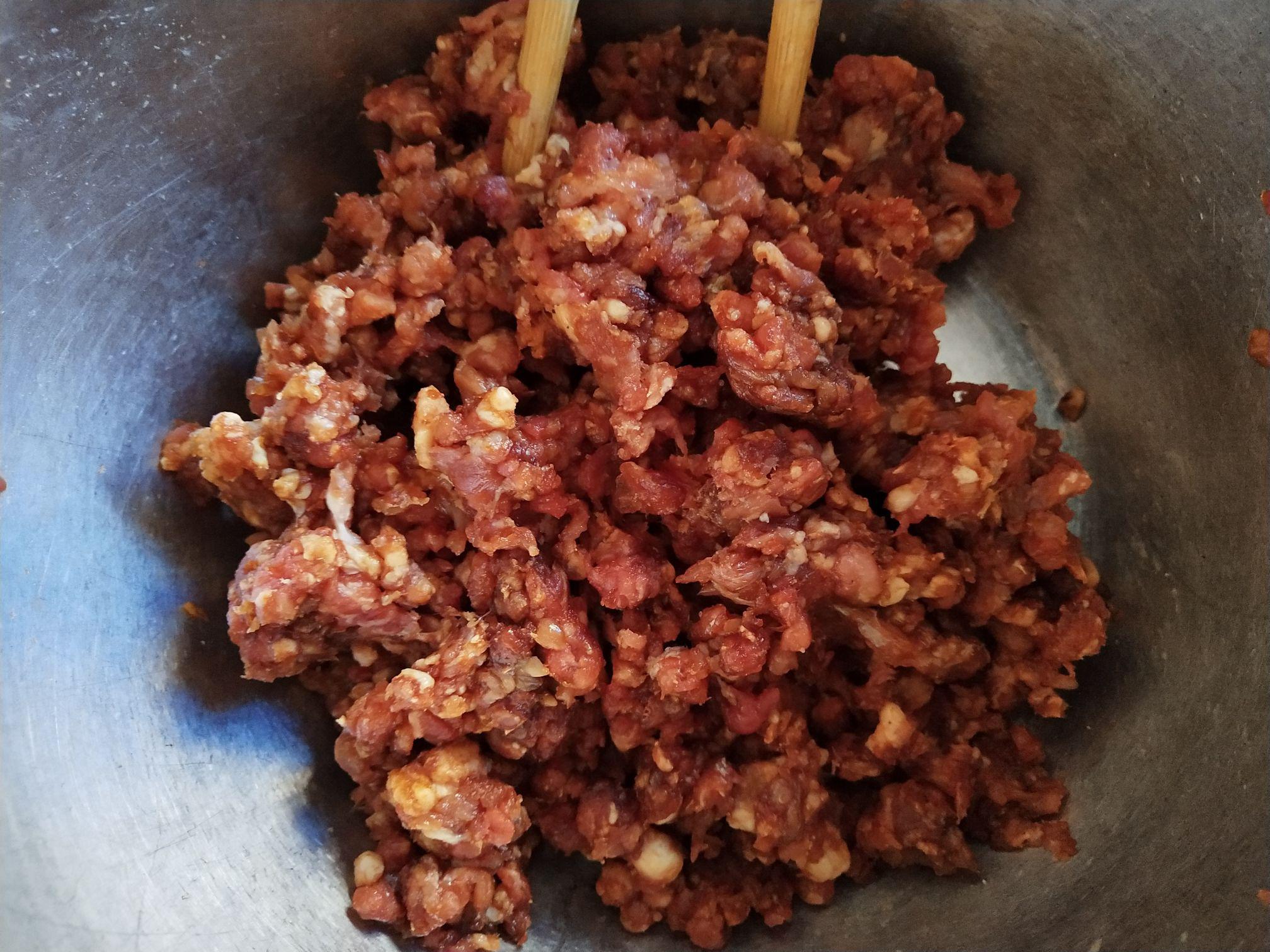 蓮藕牛肉丸的做法-家常味炸菜譜