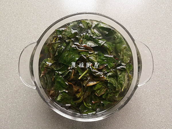 魚腥草葉子炒雞蛋的做法-家常味炒菜譜