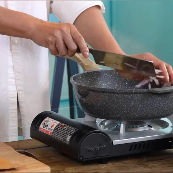 戴軍下廚做湯小調壽喜鍋,超鮮的做法-咸鮮味煮菜譜