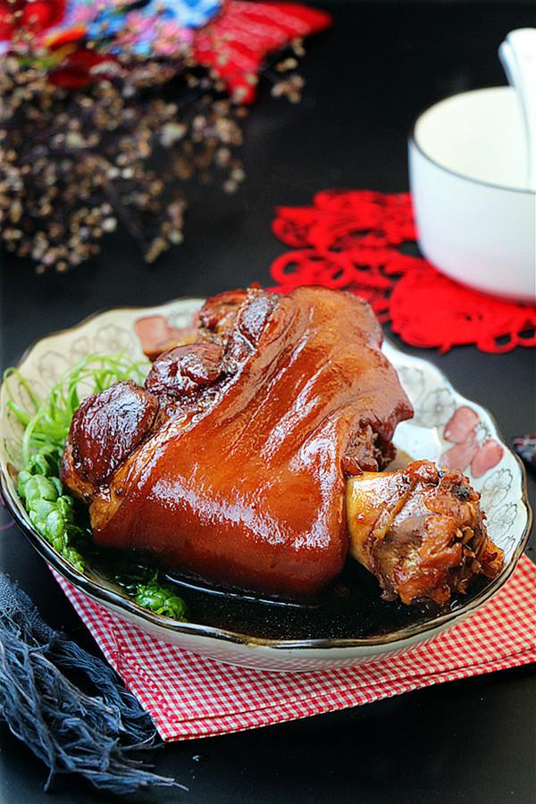 招財肘子的做法-其它口味燉菜譜