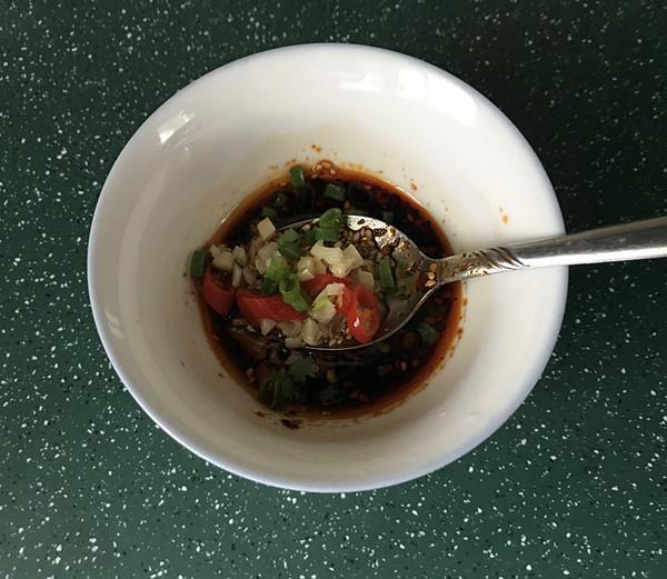 Q彈豬皮凍的做法-酸辣味凍菜譜-易網健康養生網 Q彈豬皮凍的做法-酸辣味凍菜譜