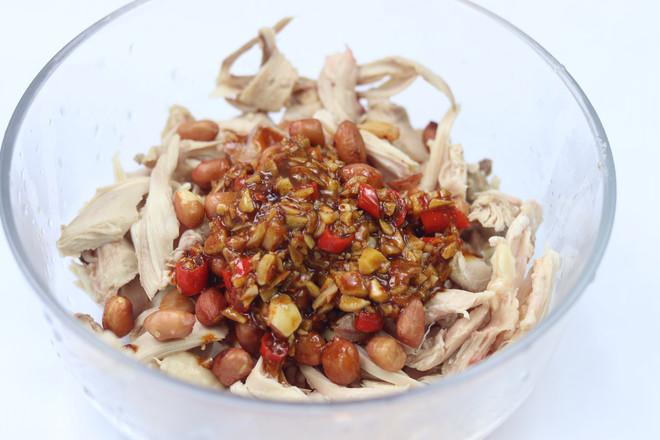 涼拌手撕雞腿肉的做法-家常味拌菜譜