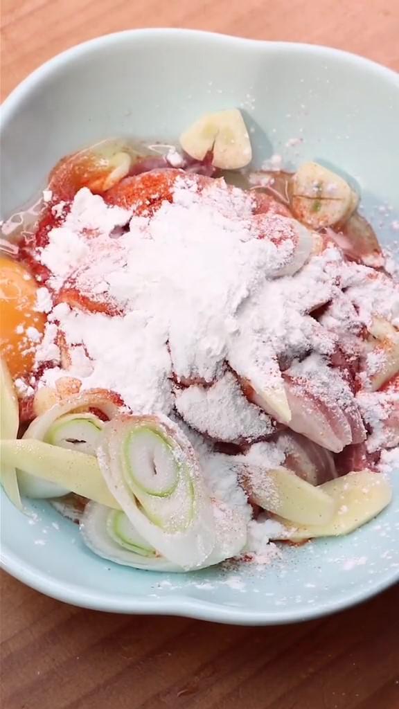 美味小酥肉的做法-咸鮮味炸菜譜