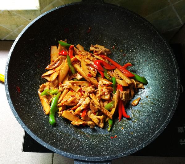 春筍炒瘦肉的做法-香辣味炒菜譜