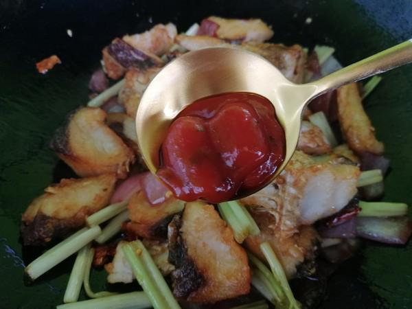 麻辣魚塊的做法-麻辣味炸菜譜