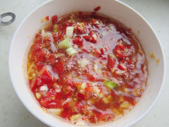 剁椒雞塊的做法-香辣味蒸菜譜-易網健康養生網 剁椒雞塊的做法-香辣味蒸菜譜