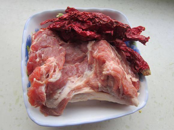 毛芹菜炒羊肉的做法-家常味炒菜譜