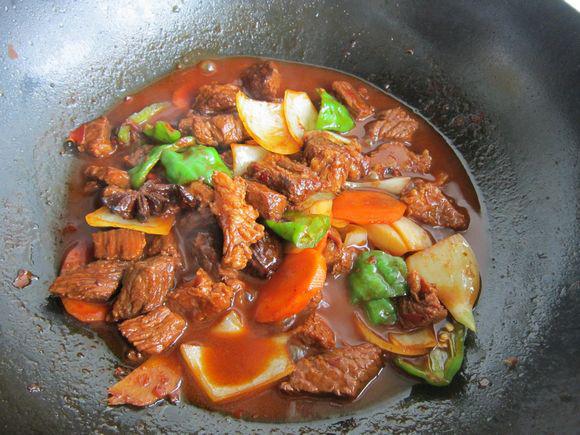 紅燒牛肉的做法-家常味燒菜譜-易網健康養生網 紅燒牛肉的做法-家常味燒菜譜