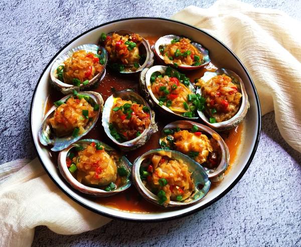 金銀蒜蒸鮑魚(yú)的做法-蒜香味蒸菜譜