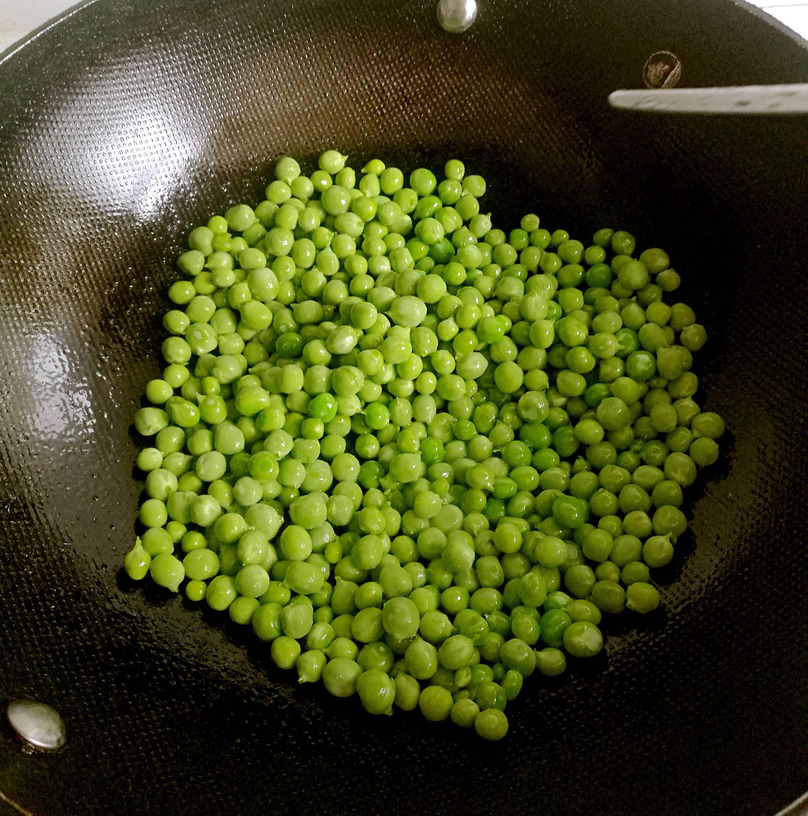 豌豆米炒香腸的做法-其它口味炒菜譜-易網健康養生網 豌豆米炒香腸的做法-其它口味炒菜譜