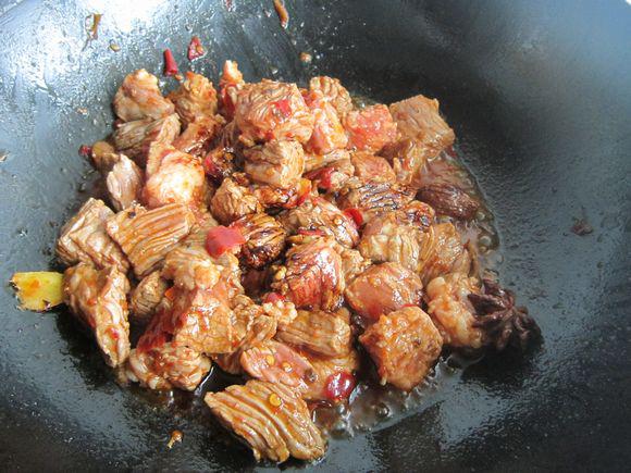 紅燒牛肉的做法-家常味燒菜譜-易網健康養生網 紅燒牛肉的做法-家常味燒菜譜