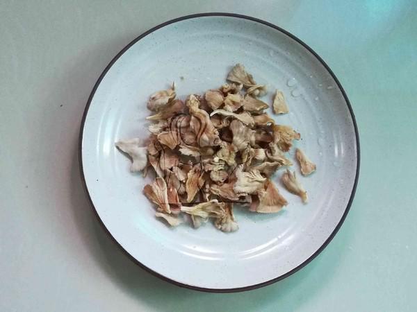 白參菌蒸雞蛋的做法-家常味蒸菜譜