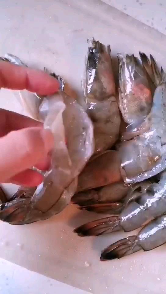 蒜蓉蒸大蝦的做法-家常味蒸菜譜-易網(wǎng)健康養(yǎng)生網(wǎng) 蒜蓉蒸大蝦的做法-家常味蒸菜譜