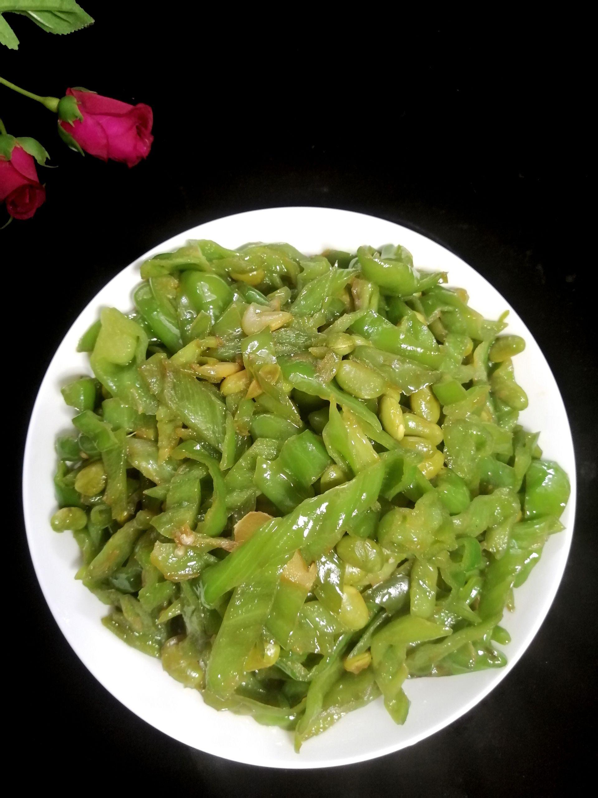 青椒毛豆米的做法-家常味炒菜譜