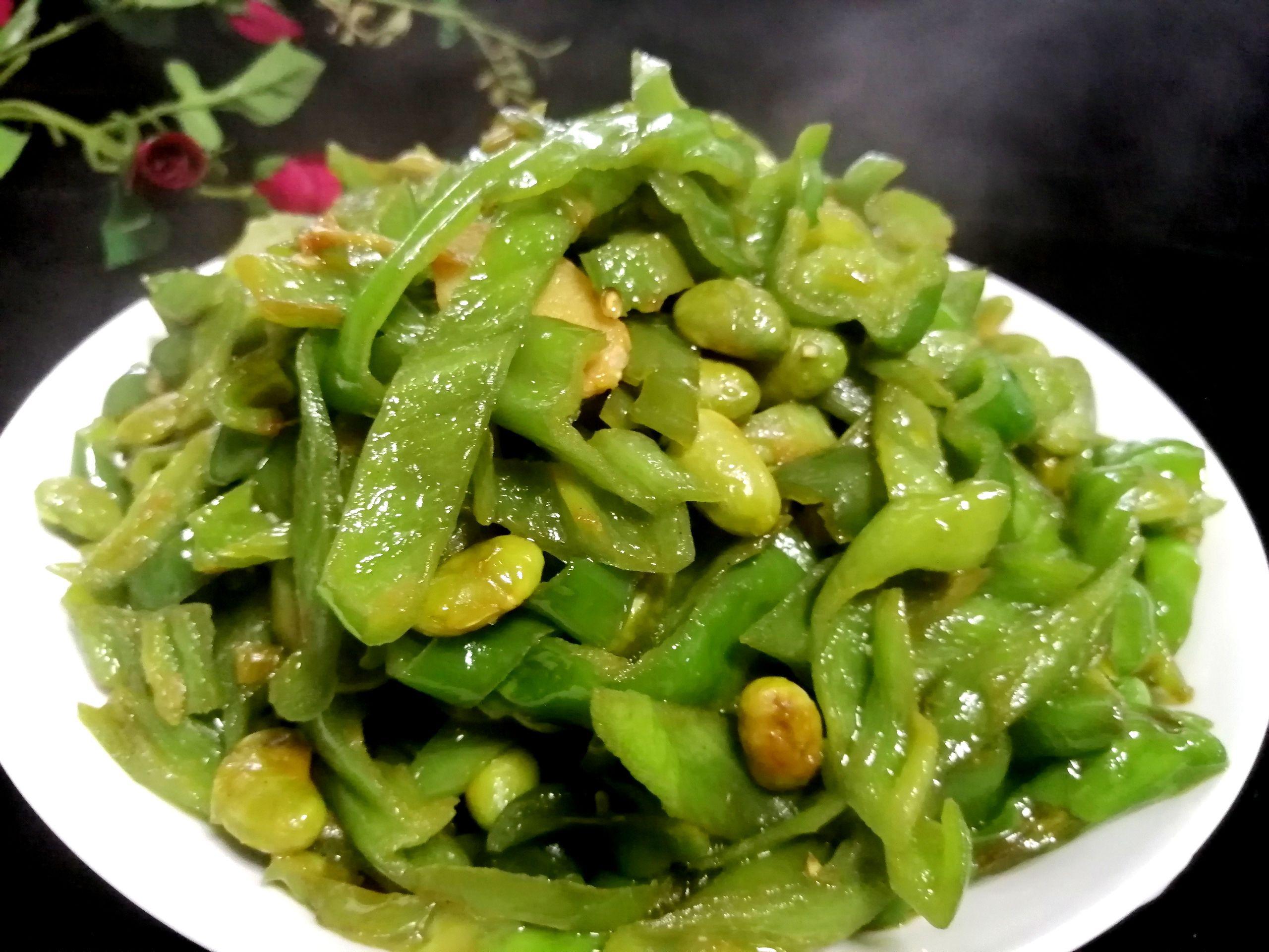 青椒毛豆米的做法-家常味炒菜譜