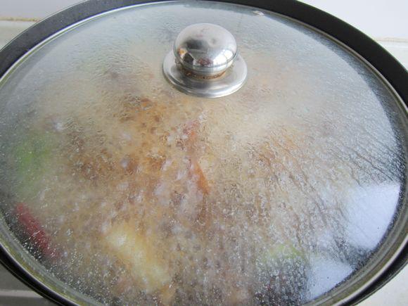 花生紅燒豬蹄的做法-家常味燒菜譜