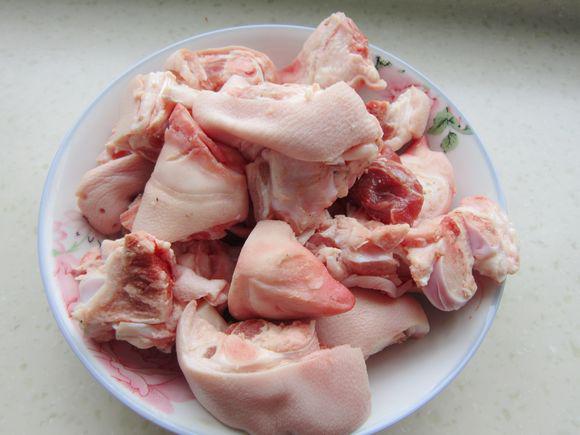 花生紅燒豬蹄的做法-家常味燒菜譜