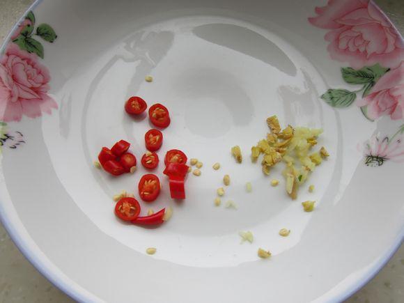 韭黃炒肉末的做法-家常味炒菜譜