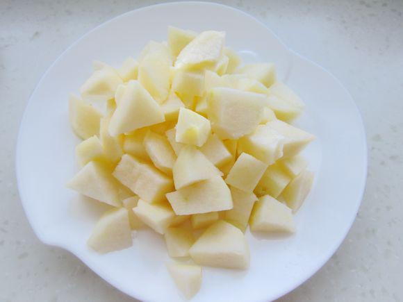 雙椒蘋果炒雞丁的做法-家常味炒菜譜