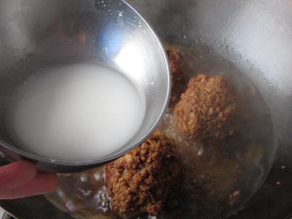 紅燒獅子頭的做法-咸鮮味燒菜譜