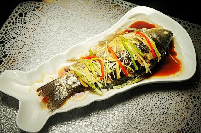 清蒸鯉魚(yú)的做法-咸鮮味蒸菜譜-易網(wǎng)健康養(yǎng)生網(wǎng) 清蒸鯉魚(yú)的做法-咸鮮味蒸菜譜