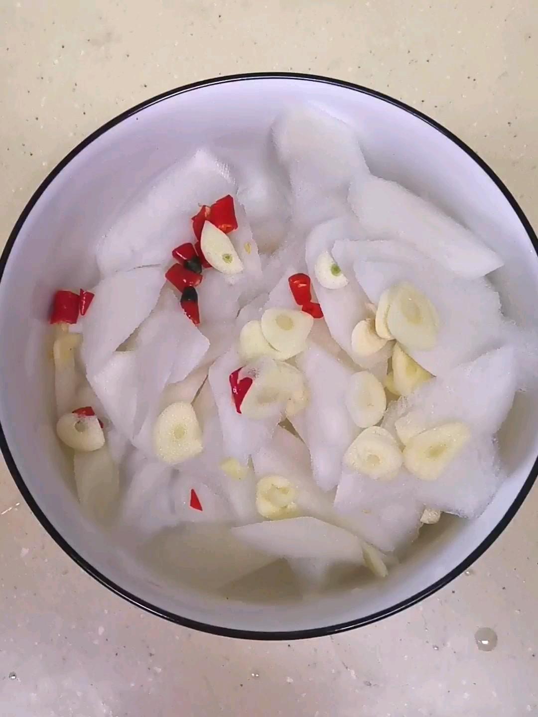 開胃拌蘿卜的做法-咸鮮味拌菜譜