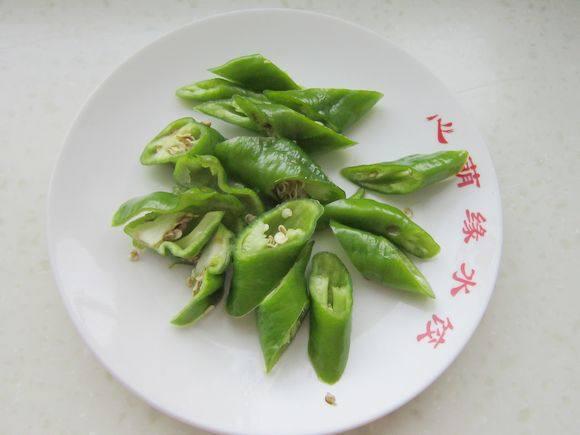 爆炒熏馬腸的做法-香辣味炒菜譜