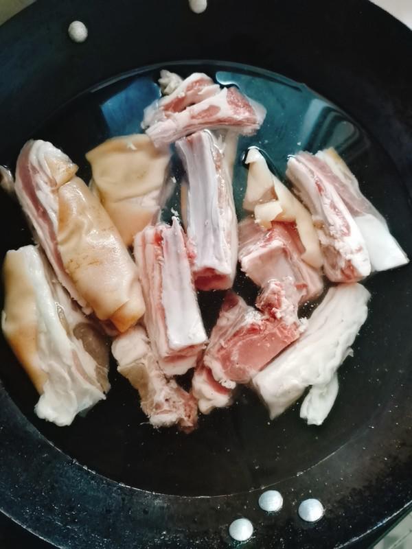 手扒羊排的做法-咸鮮味煮菜譜