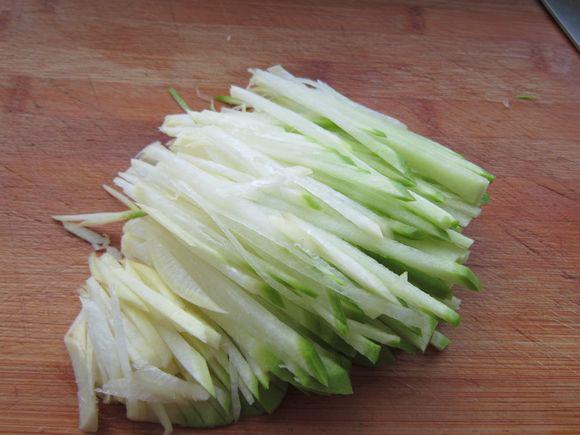 橙子皮拌青蘿卜絲的做法-家常味拌菜譜