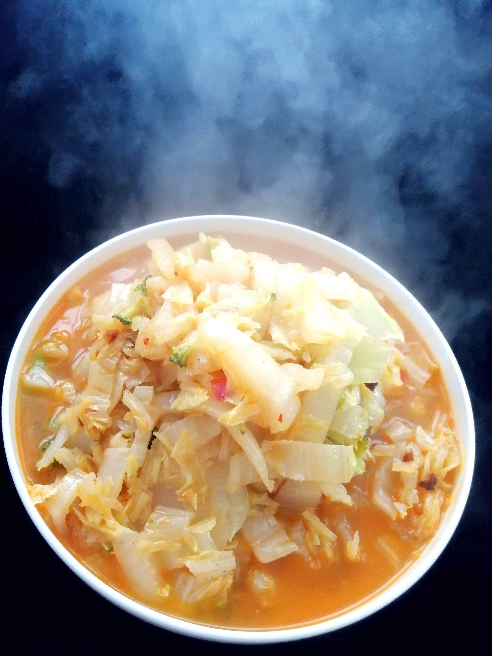 素炒大白菜的做法-家常味炒菜譜-易網健康養生網 素炒大白菜的做法-家常味炒菜譜