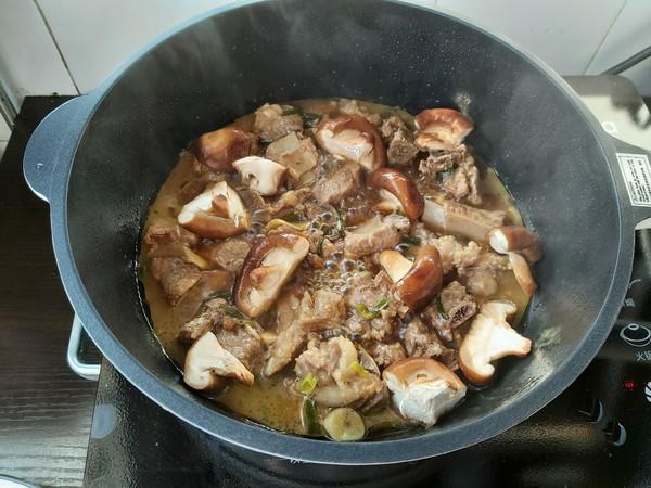 紅燒排骨燉土豆的做法-家常味燉菜譜