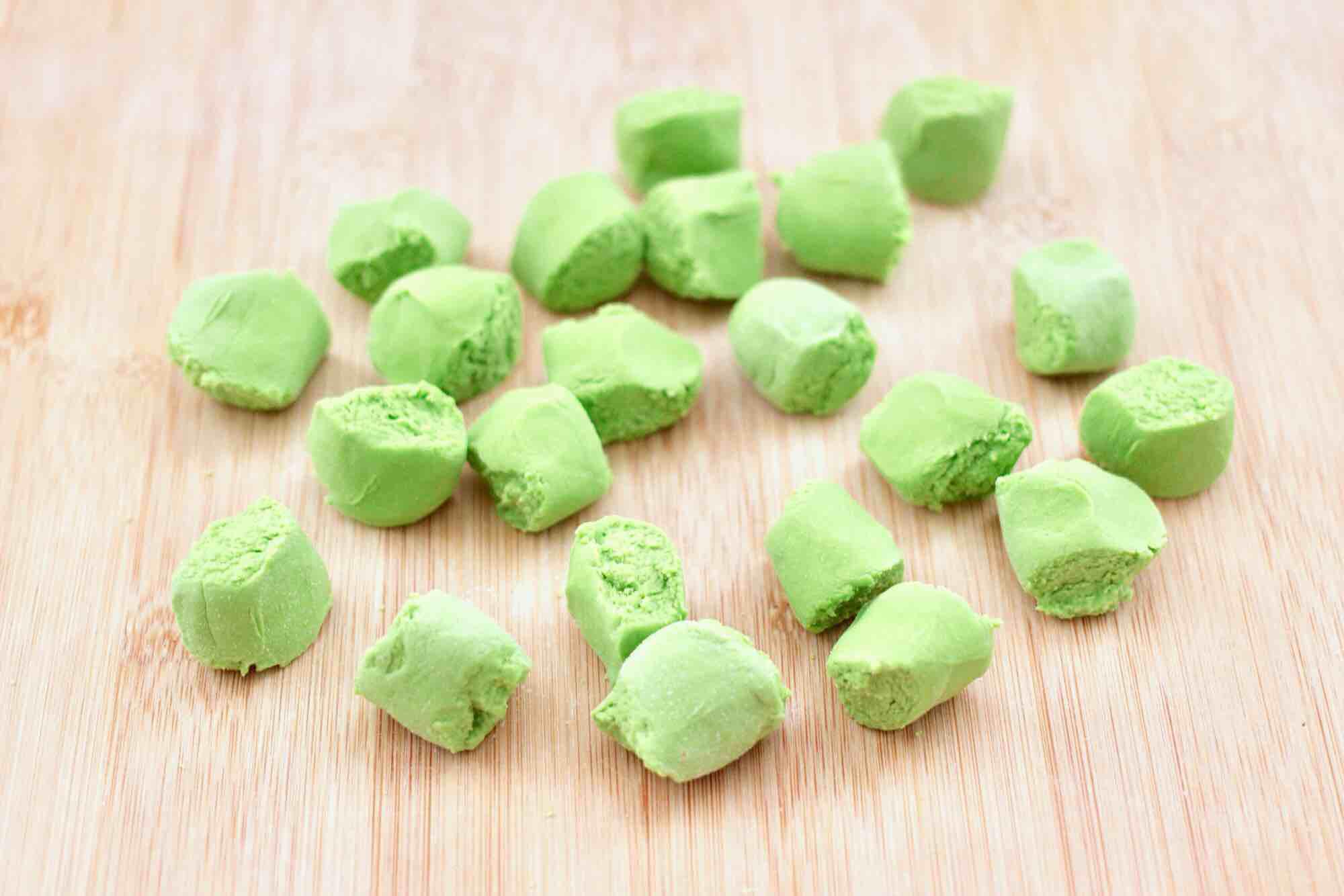 扇貝香干翠玉餃子的做法-咸鮮味煮菜譜