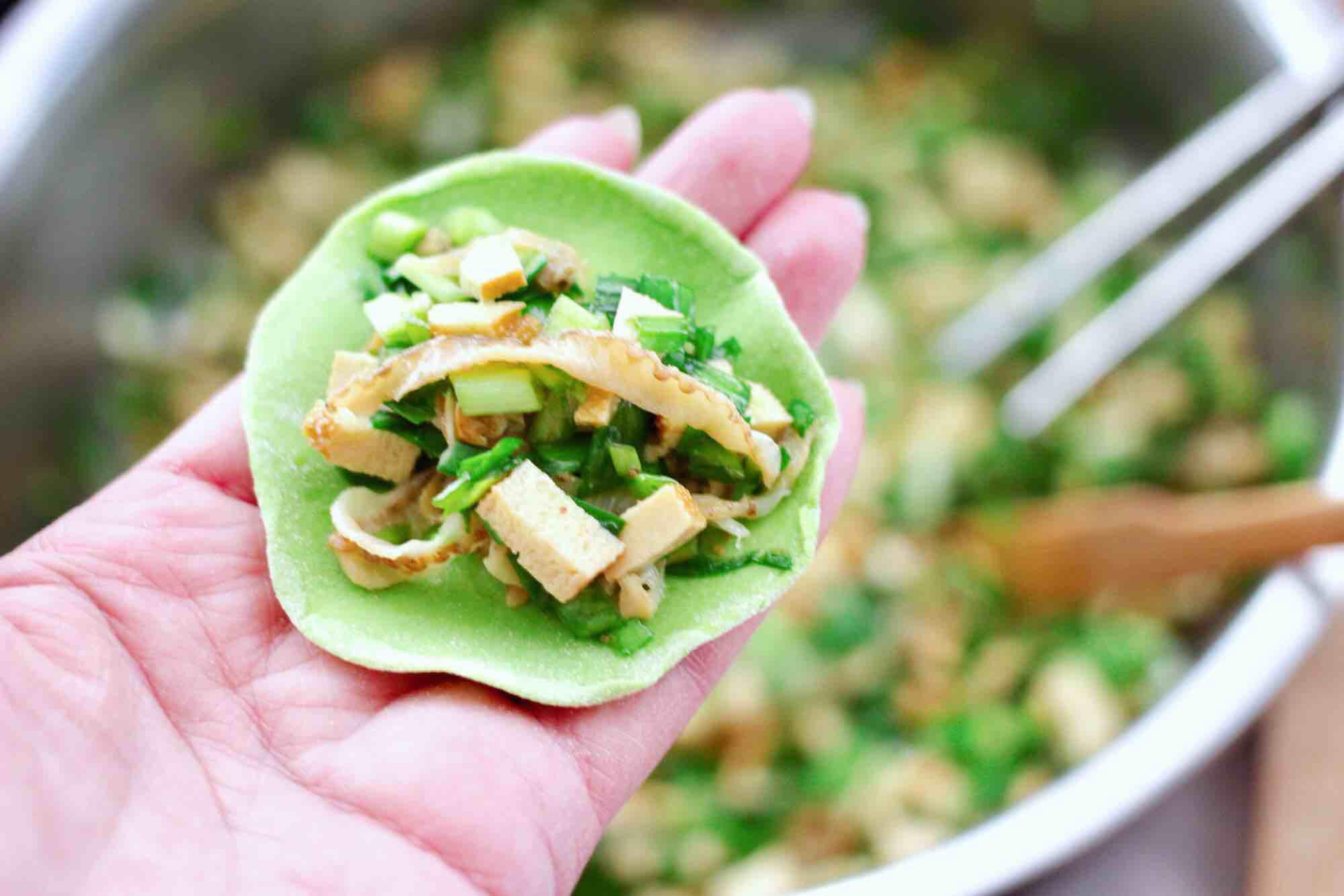 扇貝香干翠玉餃子的做法-咸鮮味煮菜譜