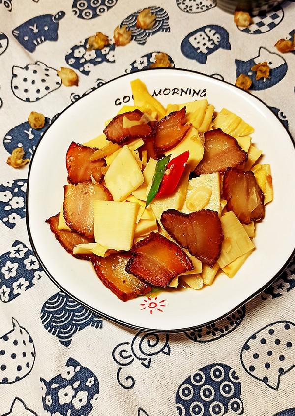 臘肉燜冬筍的做法-家常味燜菜譜