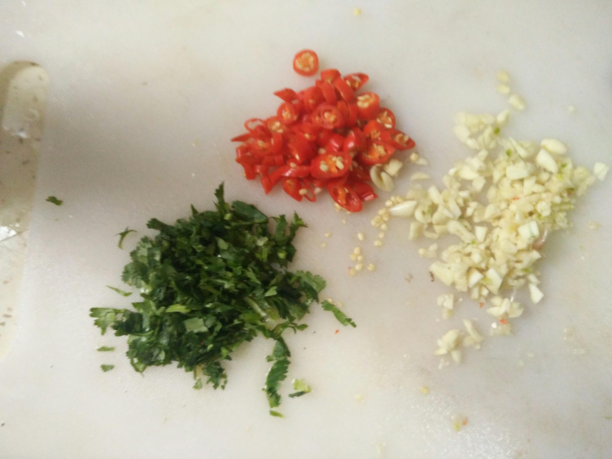 澆汁鮑魚的做法-咸鮮味蒸菜譜