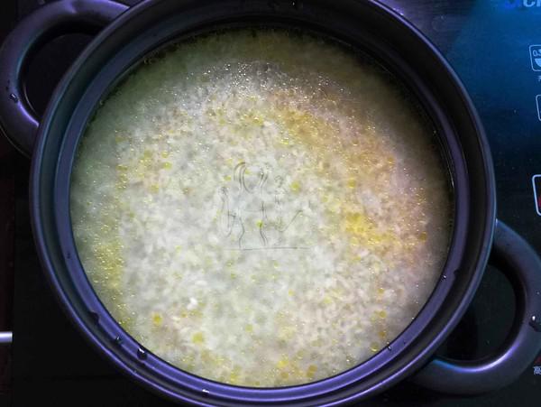 臘肉土豆燜飯的做法-家常味燜菜譜