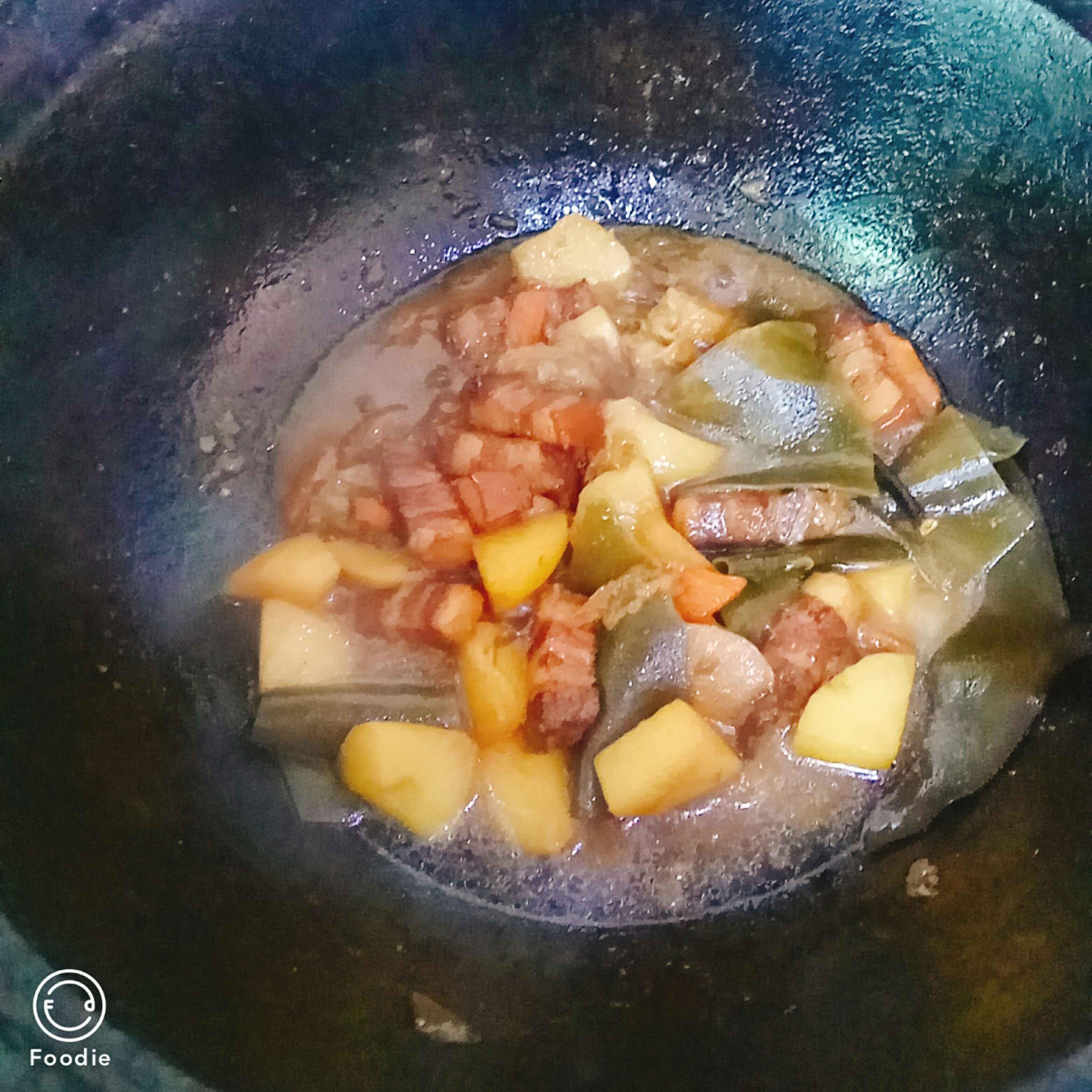 紅燒肉燉海帶的做法-家常味燉菜譜