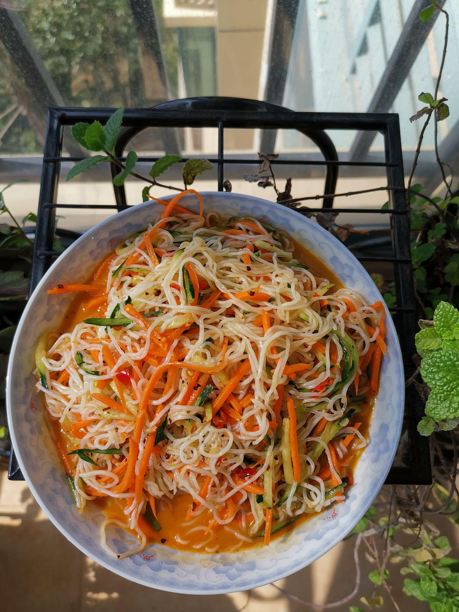 麻醬拌粉絲的做法-家常味拌菜譜