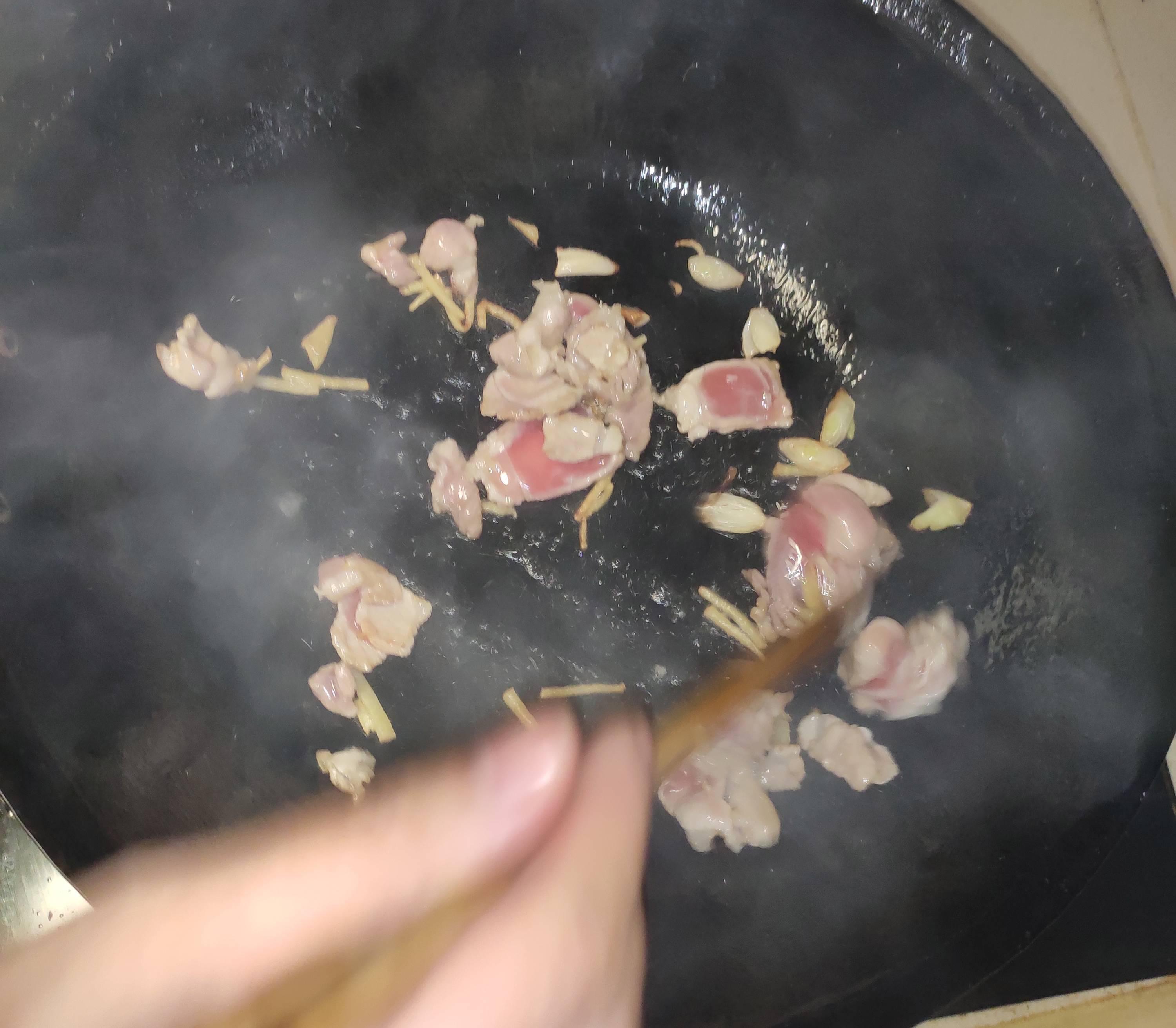 洋蔥青椒炒肉的做法-咸鮮味炒菜譜