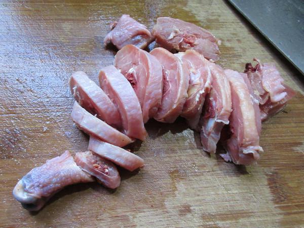 臘雞腿蒸洋芋艿的做法-家常味蒸菜譜