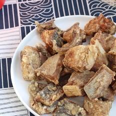 香酥老板魚的做法-家常味炸菜譜