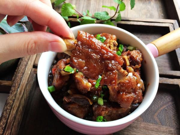 香辣臘排骨的做法-香辣味炒菜譜