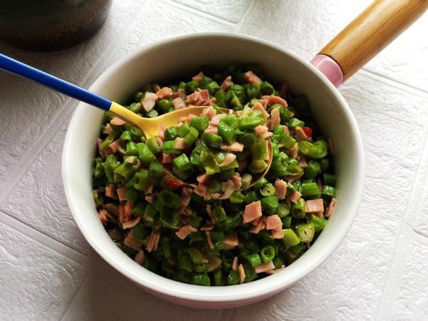 火腿肉炒豆角末的做法-家常味炒菜譜