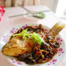 剁椒木耳燉鯽魚(yú)的做法-咸鮮味燒菜譜