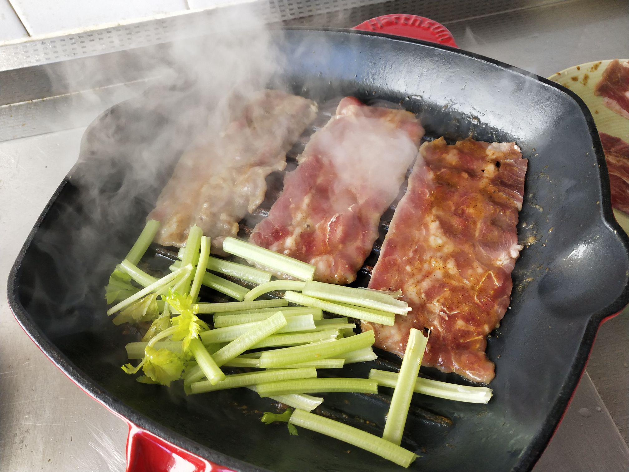 炙烤肥牛片的做法-咸鮮味煎菜譜